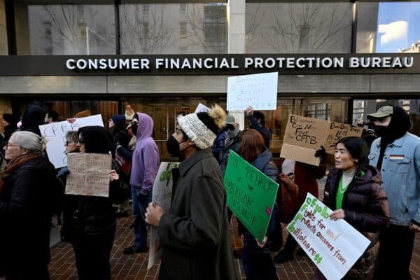 Photo: The supporters of the concentration of the Office of Financial Protection of the Consumer after the director of Interim CFPB, Russell Vought, told the agency staff to stay away from the office and not work, outside the CFPB in Washington, DC, February 10, 2025.