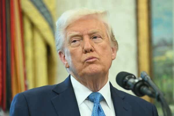 US actions manifest themselves while Trump points to defrosting in the commercial war, tesla the shares are fired