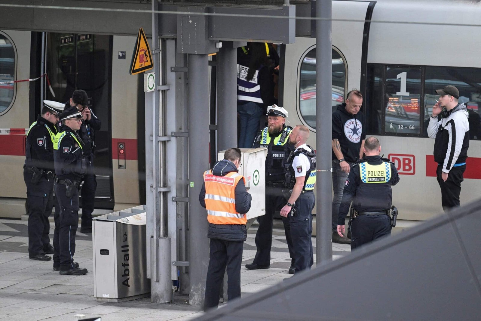 At least 12 people injured at the Hamburg train station stabbing, suspected of custody: authorities