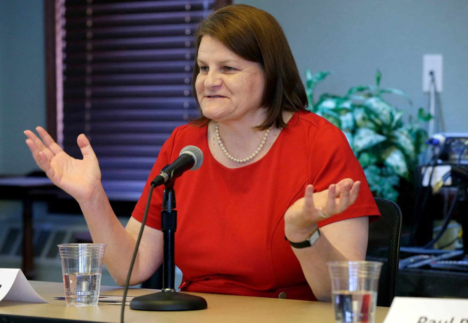 Milwaukeeh Judge Hannah Dugan accused of a large jury for federal charges