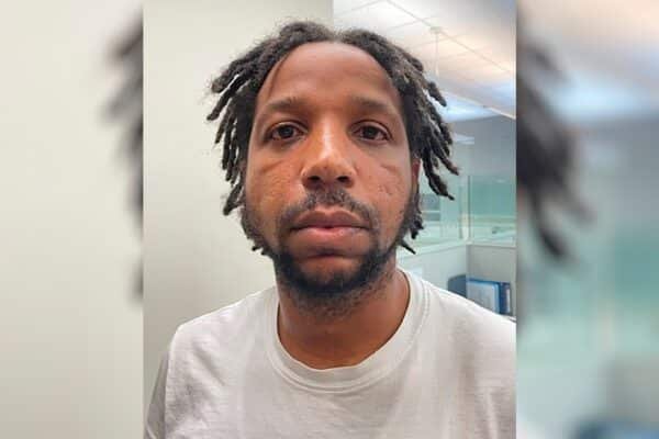 New Orleans prison employee arrested, accused of helping to escape inmates