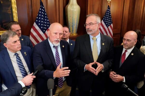 Photo: Representative Chip Roy, representative Andy Harris and representative Clay Higgins talk to the press during the hearing of a Chamber Rules Committee on the president of the President of the United States, Donald Trump, for extensive tax cuts, in Capitol Hill, in Washington, on May 21, 2025.