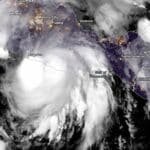 Hurricane Erick hits Mexico's Pacific coast like a powerful cat storm 3