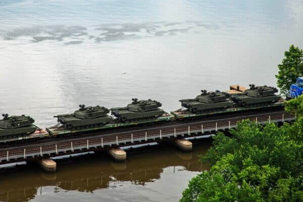 The Democrats hit the military parade as the 'Birthday Party' of Trump