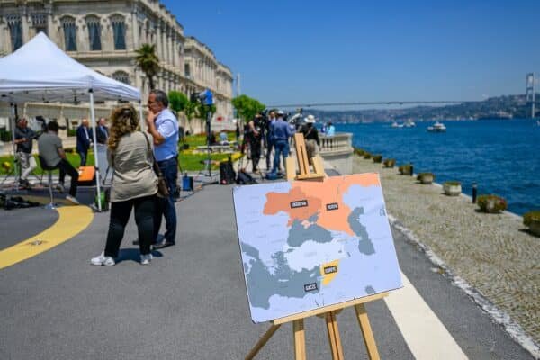 The Peace Conversations of Ukraine-Russia are resumed in Istanbul after an attack of surprise drones