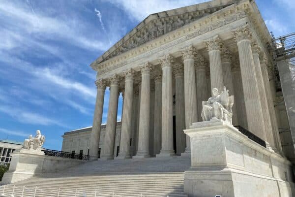 The Supreme Court allows Trump to resume third country removals without due requirements ordered by the Court