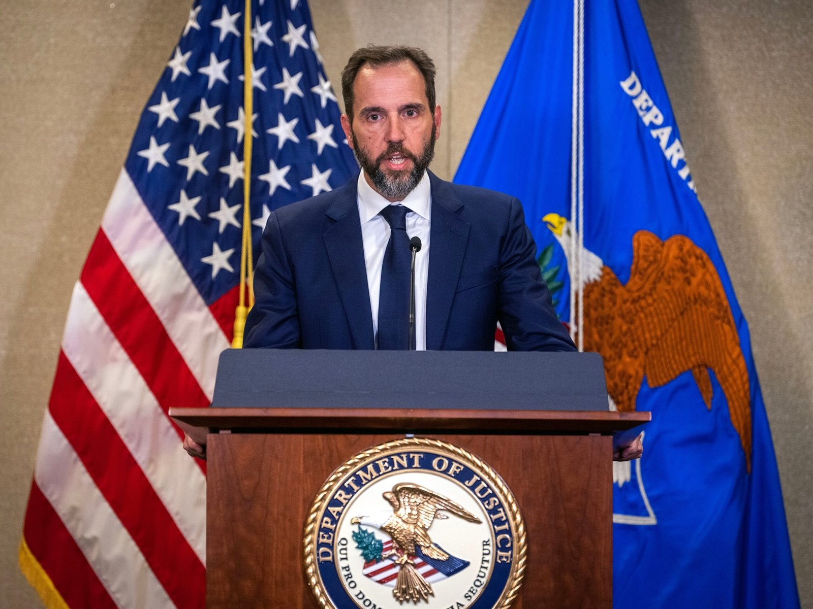 Attorney General Bondi fired at least 20 officials with ties with Jack Smith's investigation: Fuentes