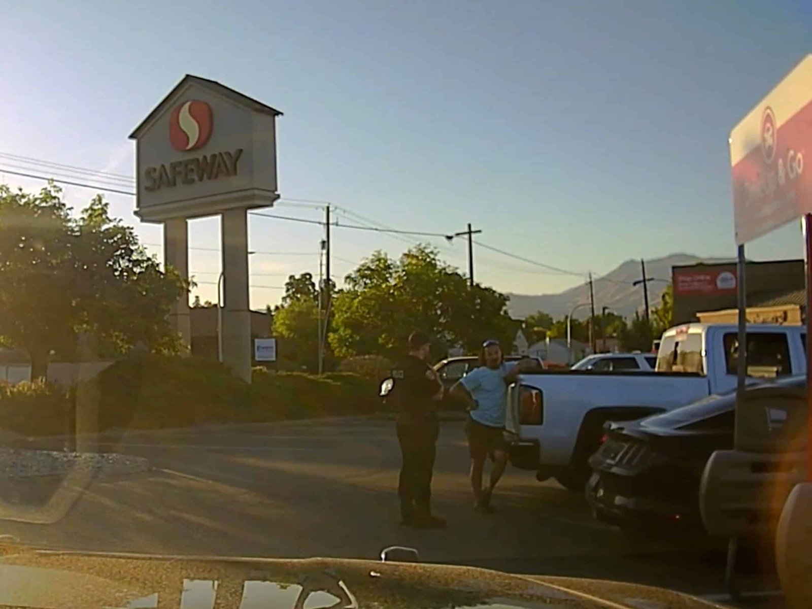 Search for Travis Decker: Police images show the father accused of killing children 3 days before the disappearance