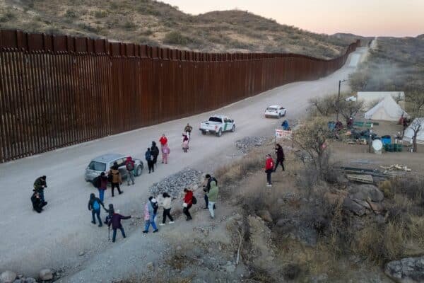 The judge blocks Trump's asylum ban on the southern border