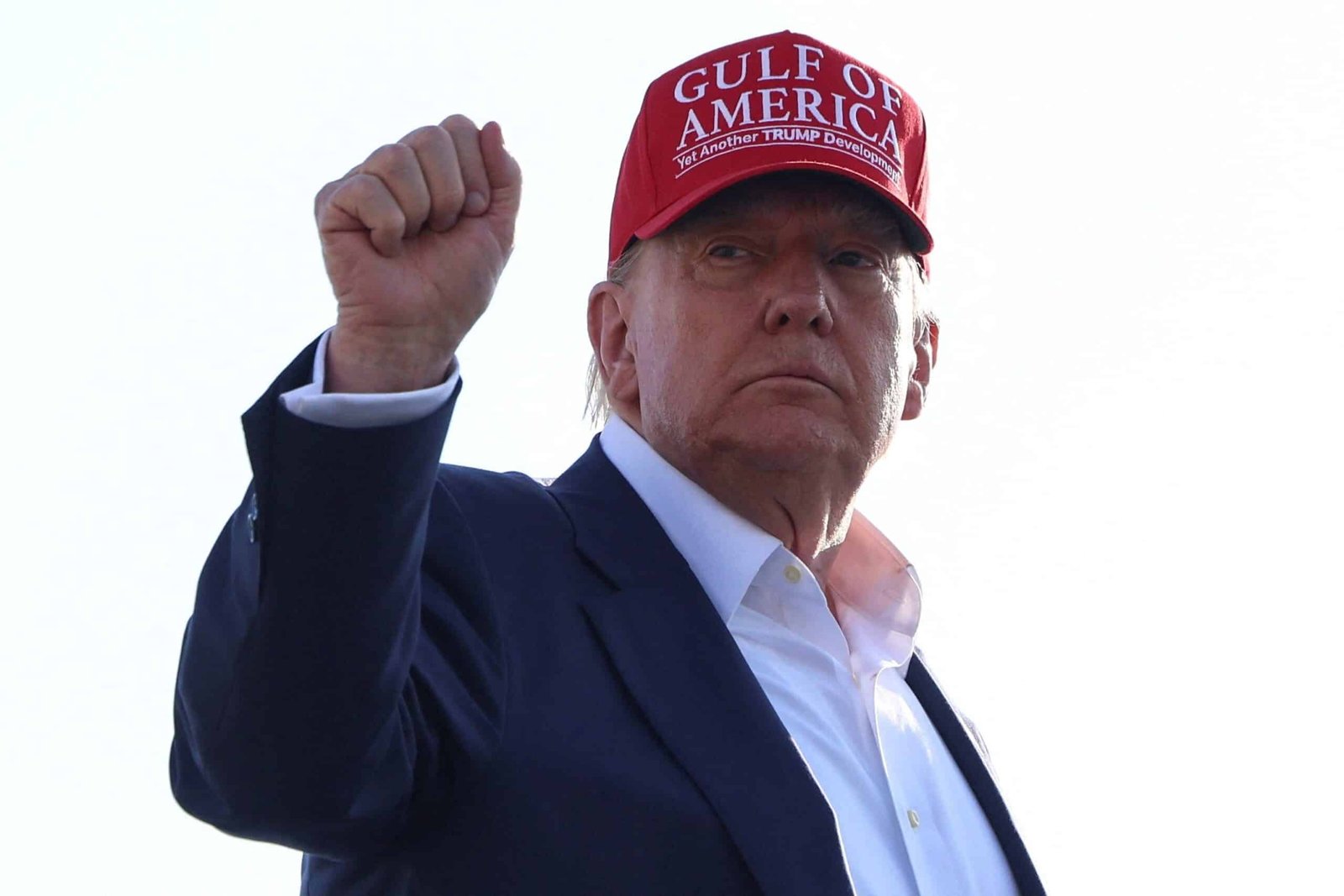 Trump's last commercial company: a fragrance that says is "All about winning"