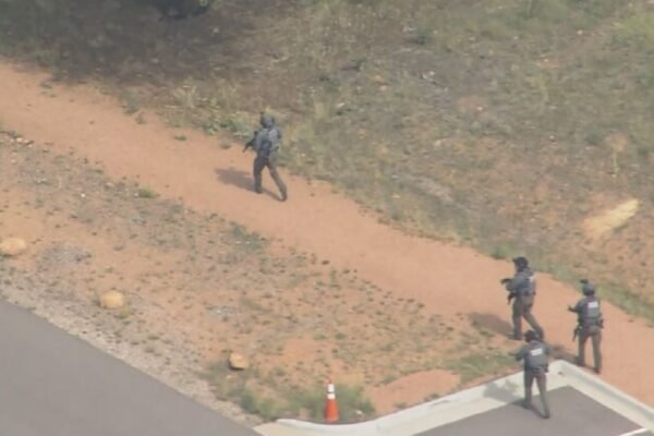 Look for the suspect who stabbed Ranger in the State Park near Denver: Police