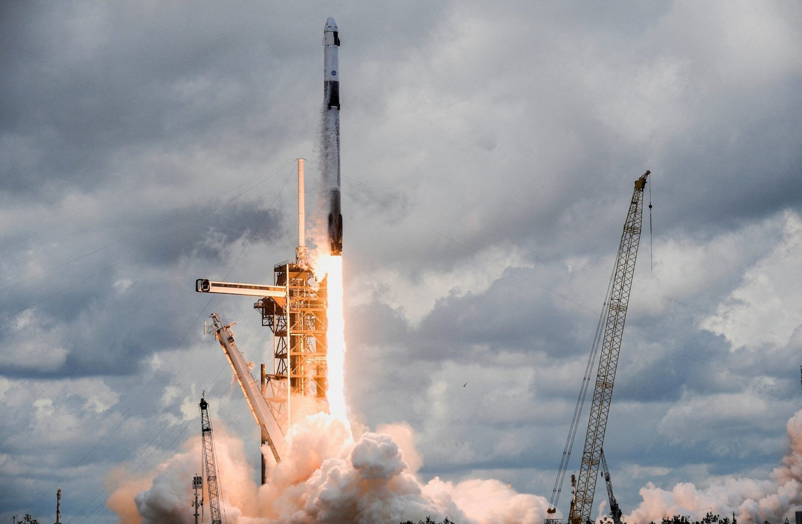 The Spacex spacecraft faces the tenth test after the previous flights end in explosions