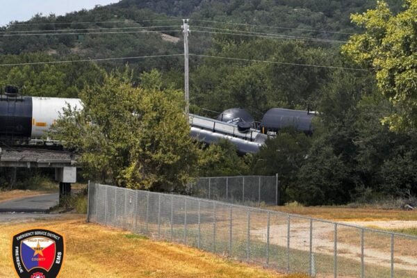 Train with possible derailments of hazardous materials in Palo Pinto, Texas: officials