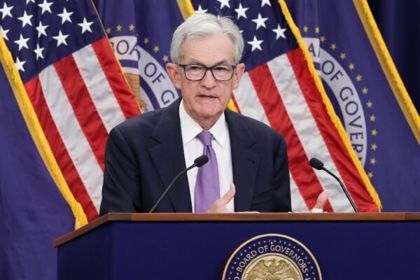 Jobs report beats expectations, challenges hiring slowdown